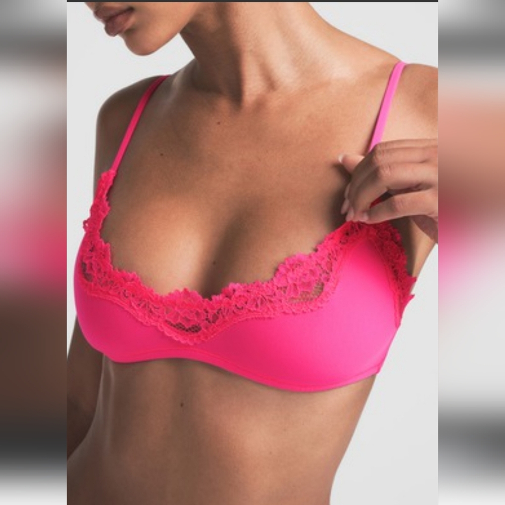 NWOT SKIMS FITS EVERYBODY LACE SCOOP BRALETE ,